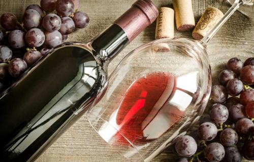 Offerta Degustazione Vini e Pernottamento a Giulianova